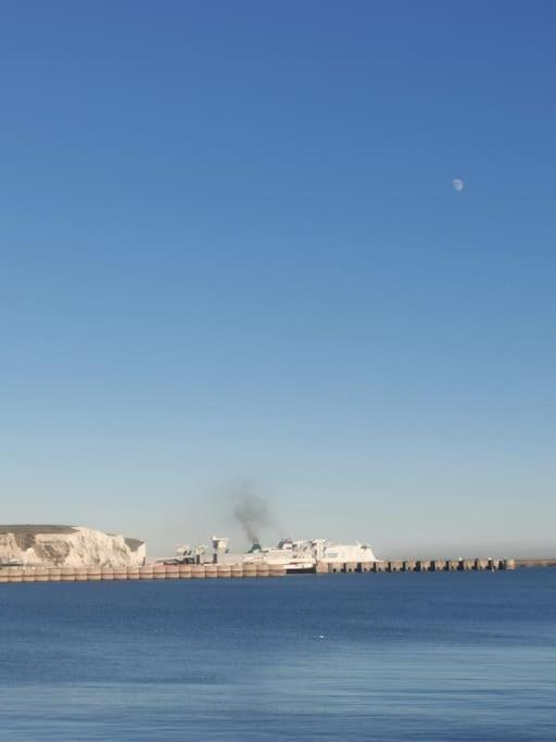 Modern 2 Bedroom Flat By Dover Port, Castle& Sea! Exterior foto
