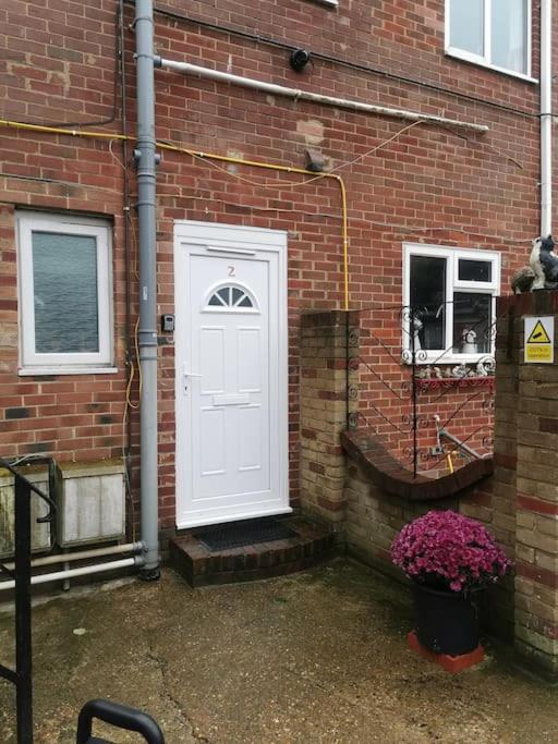 Modern 2 Bedroom Flat By Dover Port, Castle& Sea! Exterior foto
